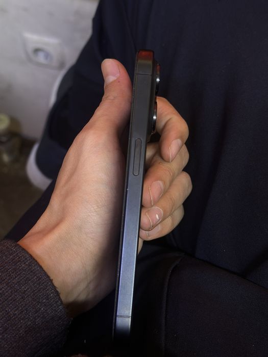 Iphone 15 pro 256 gb в идеальном состоянии