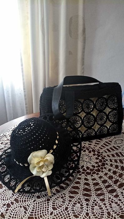 Ръчно изработени шапки и  чанти