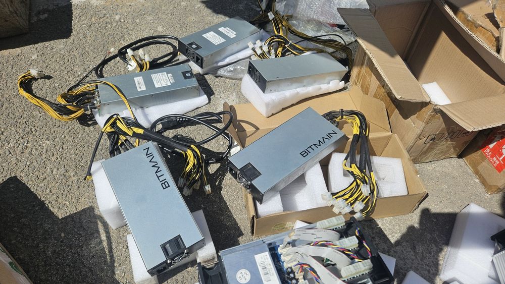 Асик майнер  S9+