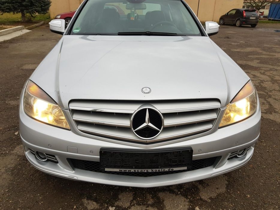 Dezmembrez Mercedes C220 W204 ,diesel euro 4 motor , cutie , caroserie