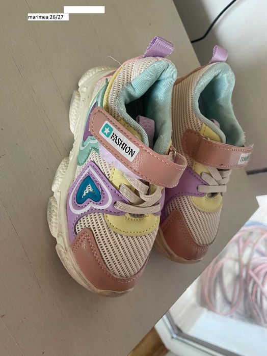 Adidasi tenisi reebook H&M copii marime 26