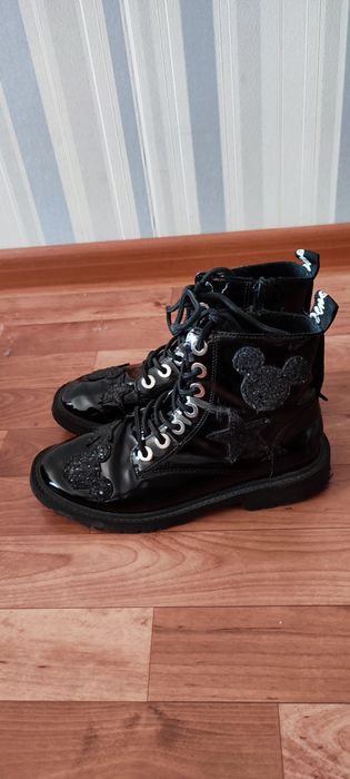 Продаются Ботинки Zara Original