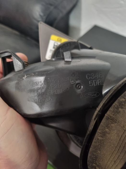 Capac usa rezervor 1.6 benzina Ecoboost Ford Focus mk3 Lunar sky 2012