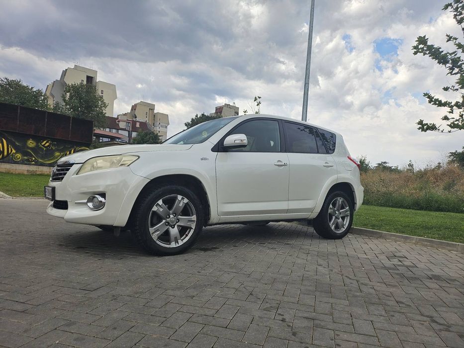 Toyota   Rav.  4
