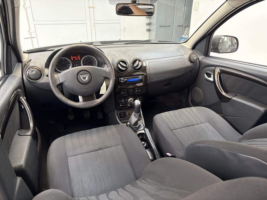 Dacia Duster 2011 Laureate | Finantare | Rate | Garantie