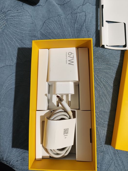 Poco f 5 озу 12+12 память 256