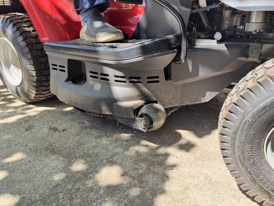 Продава се тракторна косачка