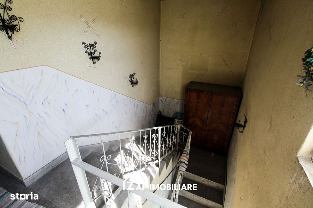 Cartierul 7 Noiembrie - Casă P+E Solidă - Singu