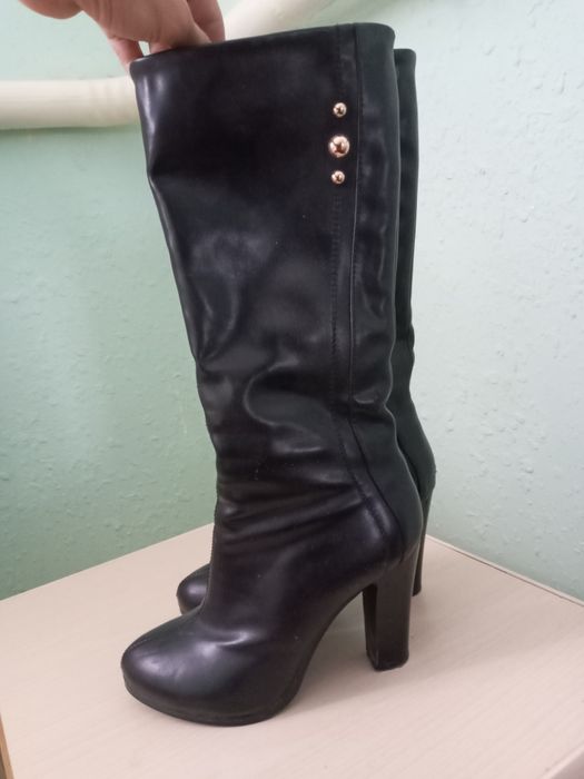 Сапоги носила пару раз почти как новый