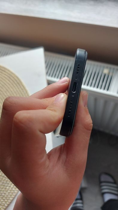 Iphone 16 plus foarte bun sau schimb cu ipjone 15 pro max