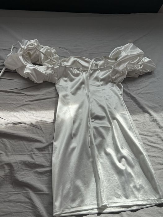 Официална рокля от LBD