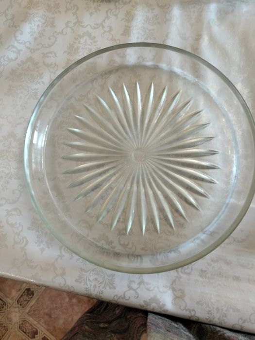 Стеклянная тортовница