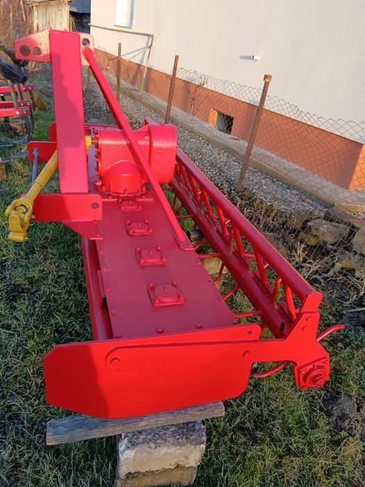 Grapa rotativa trei metri