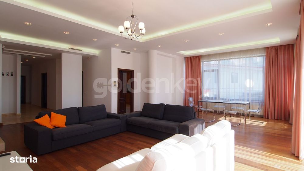 Apartament cu 4 camere si vedere panoramica spre lac