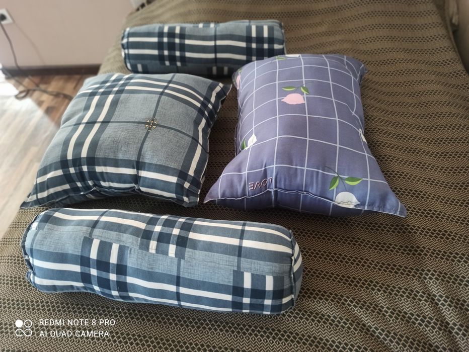 Подушки артопедические и стандартные.