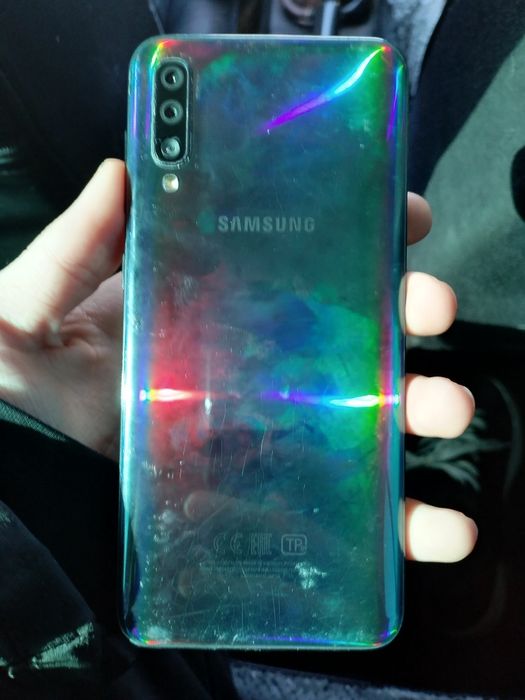 Продам Самсунг а50