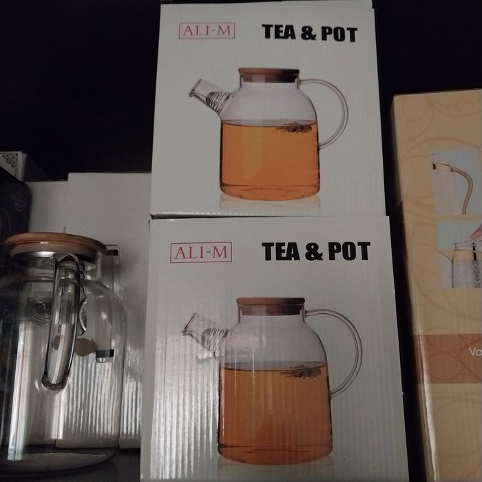 Чайники стеклянные  продам.