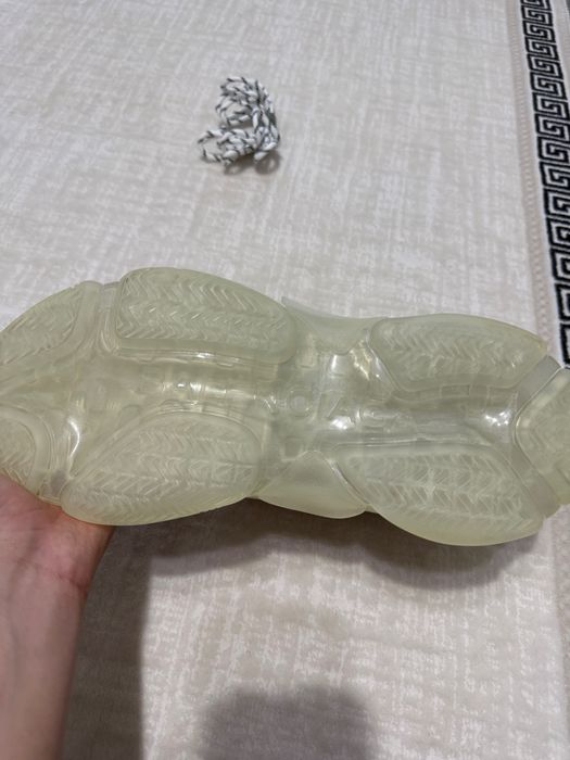 balenciaga triple s,mărimea 43 prețul este negociabil