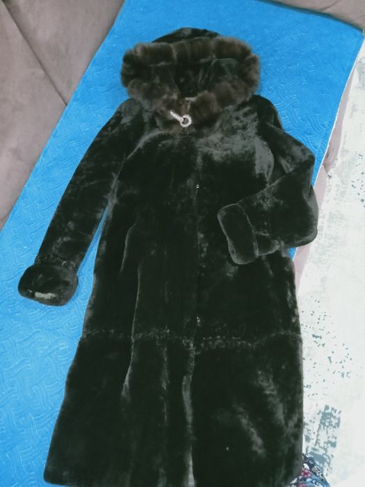 Продам цигейковую шубу