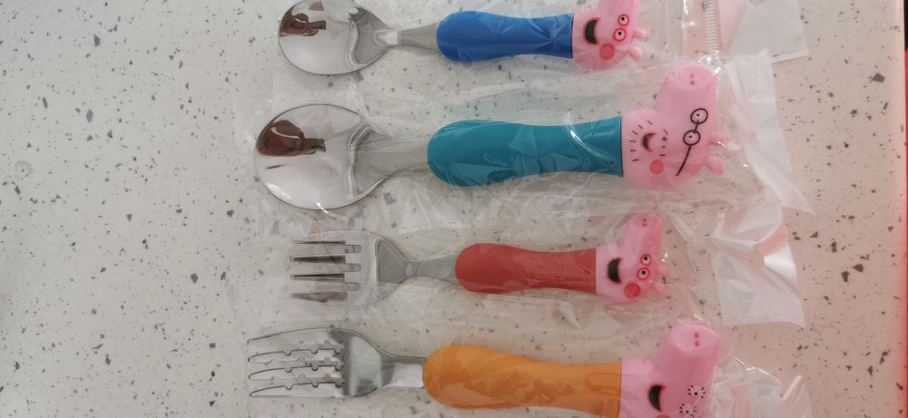 Прибори за Хранене с Прасето Пепа Peppa Pig 4 броя