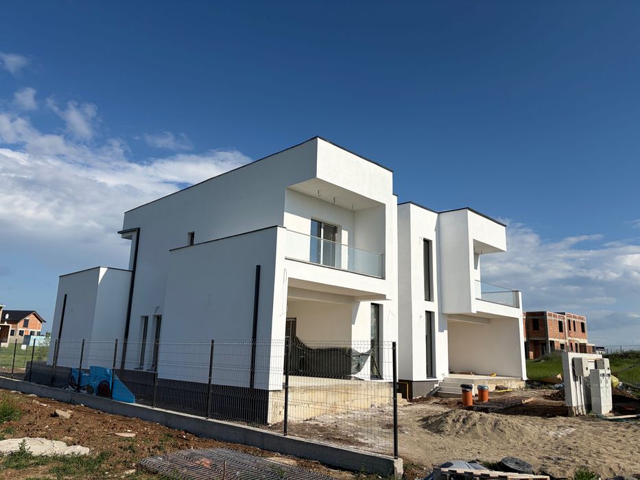 Duplex modern la Giarmata Mare