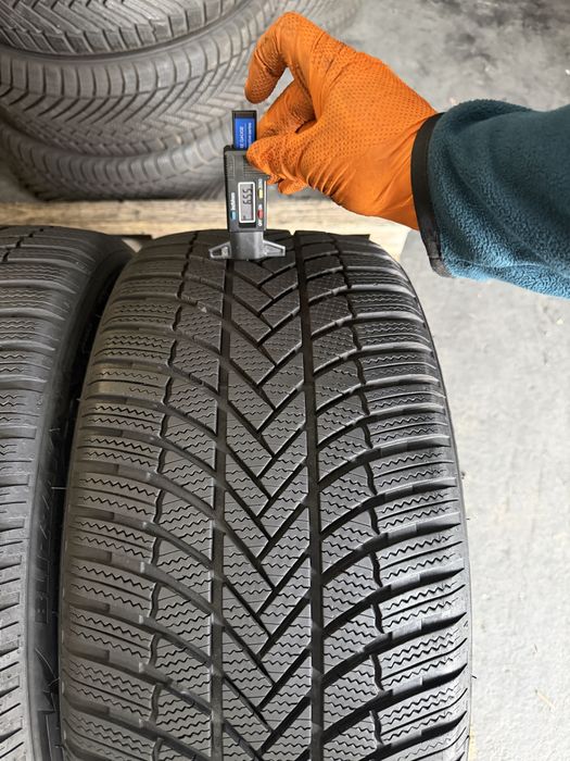 2 anvelope iarna 245/40/18 , Bridgestone , 6.5 mm !