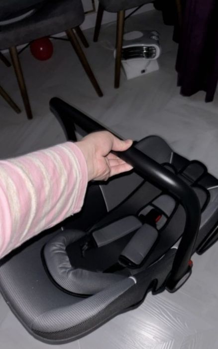 Продам автолюльку.