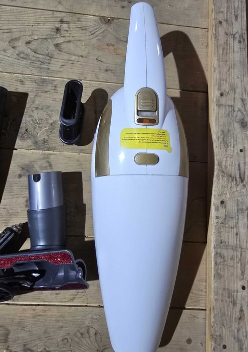 Power Bank (преносима батерия) + Мини прахосмукачка за кола