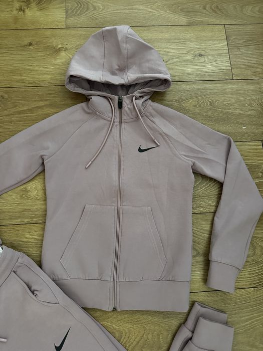 Дамски екип Nike