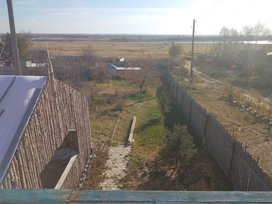 Продам дачу. В дачном массиве красный партизан