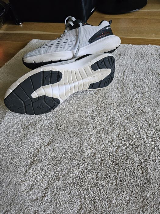 Маратонки декатлон 40 номер