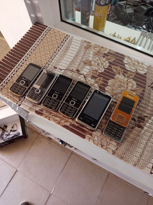 Стари телефони не са ползвани!