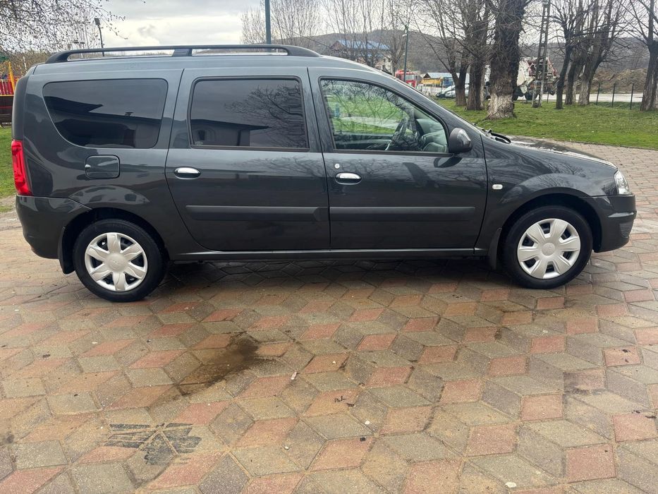 Vând Dacia Logan mcv