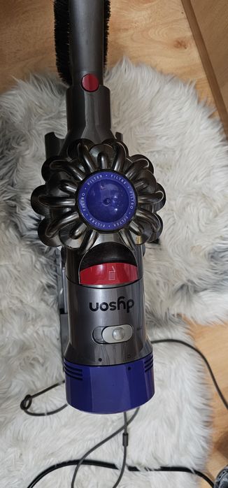 Прахосмукачки dyson dc45 и dyson sv10