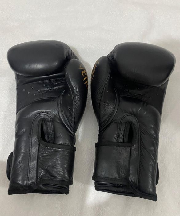 Перчатки боксёрские VENOM