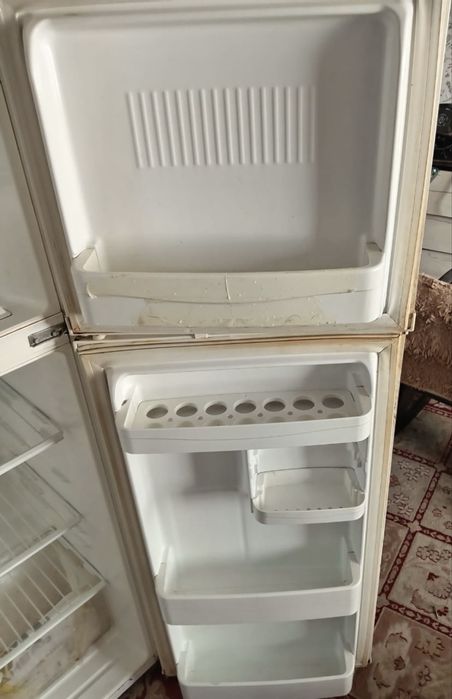 ПРОДАМ холодильник LG