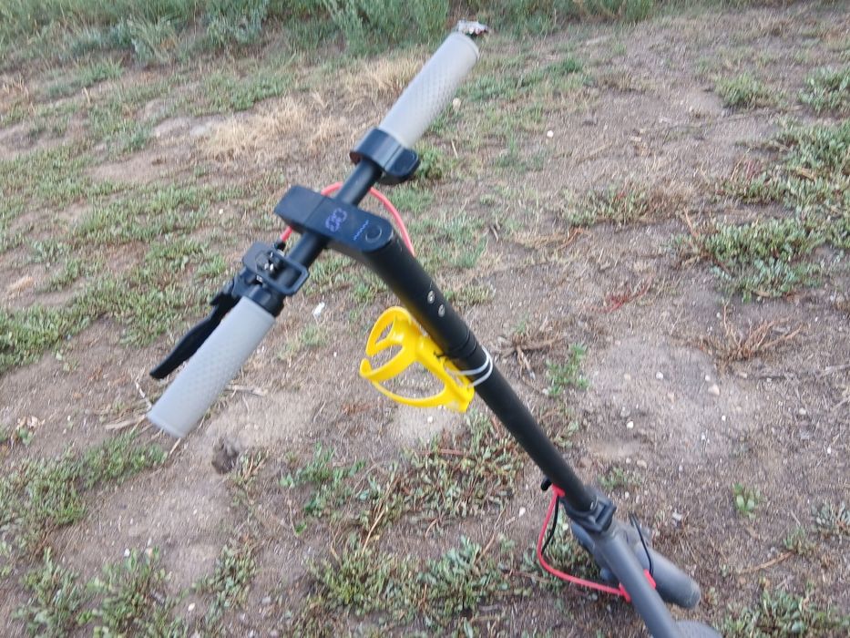 Vând trotineta electrica aovopro Es80