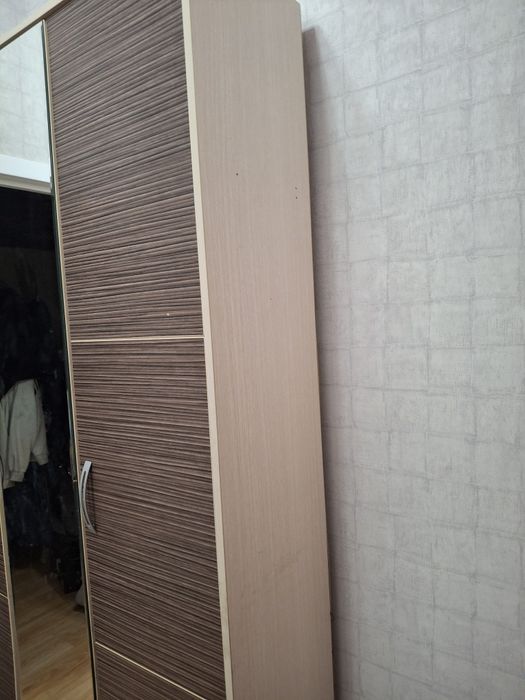 Продается  шкаф .