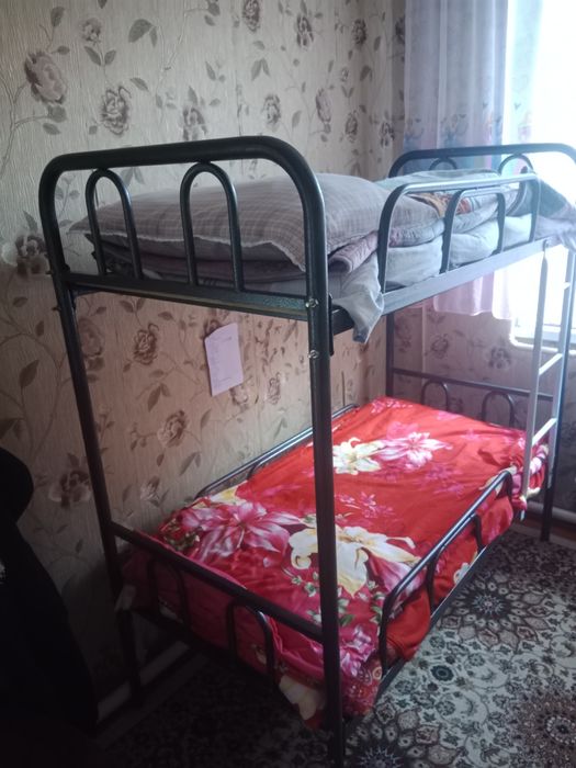 Двухярусная кровать