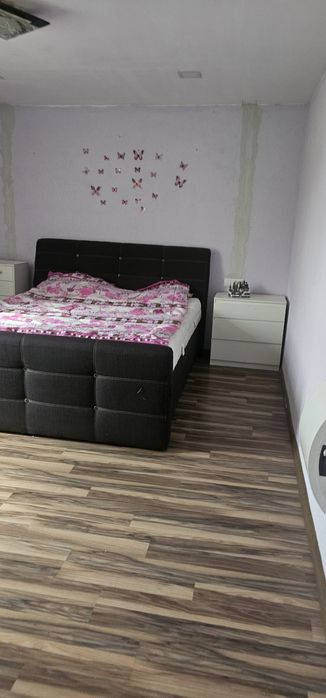 Vând apartament 2 camere in Uricani