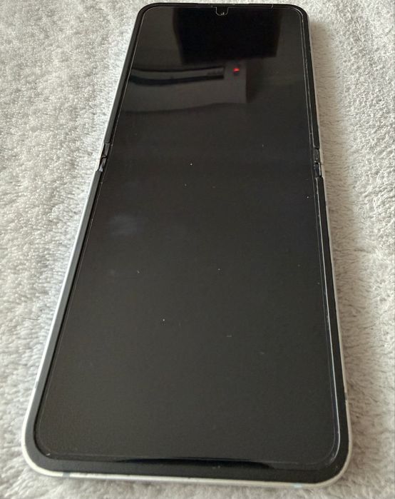 Samsung Z flip 6  128 gb
