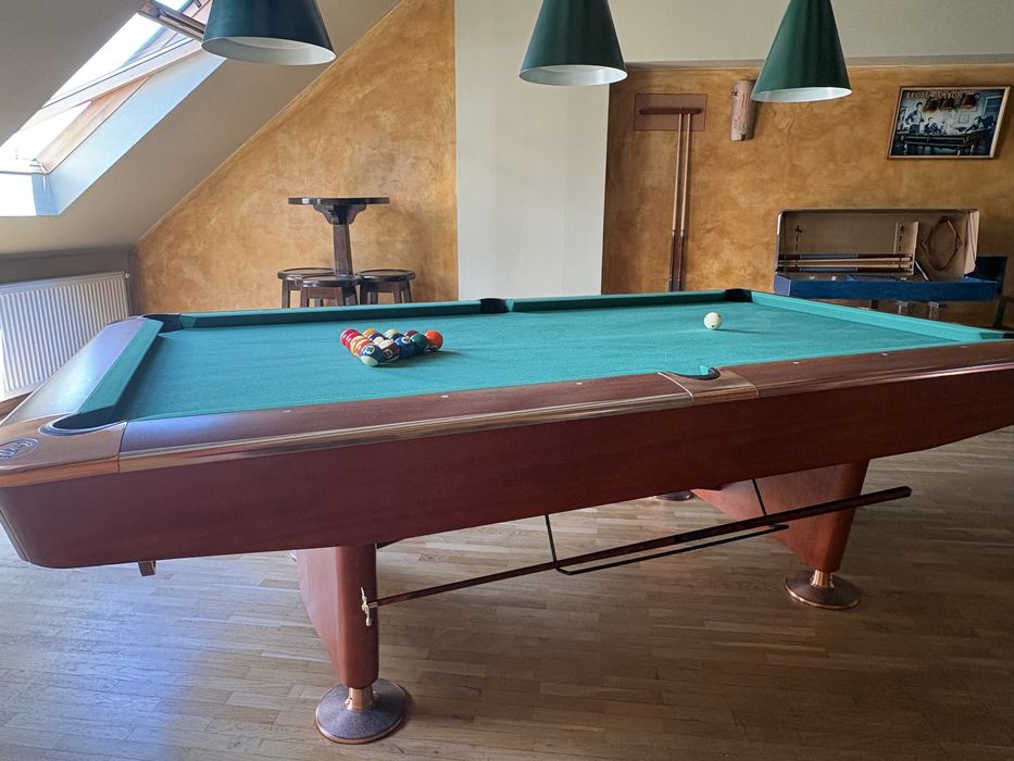 Masă biliard profesională Dynamic II (9 FT) + Accesorii Premium Aramith + Temporizator Favero + Cadou