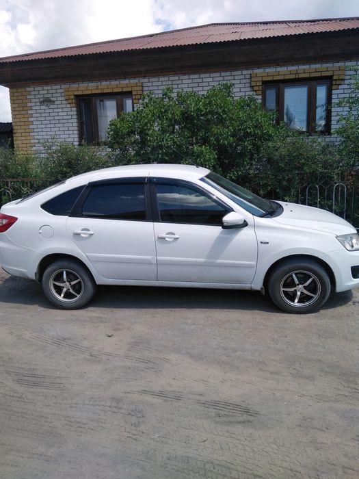 Продам гранта лиф бек.