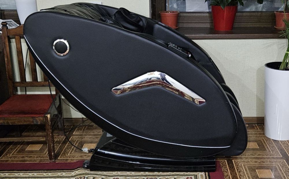 Массажное кресло,массажер