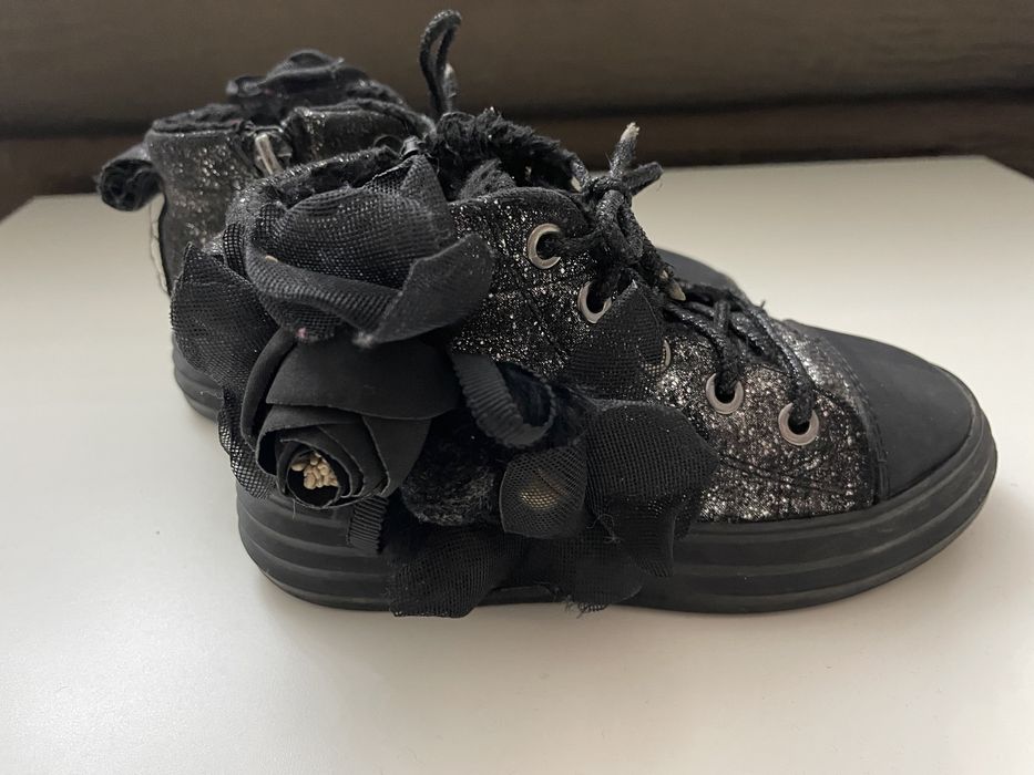 Продам ботинки детские д/ девочек