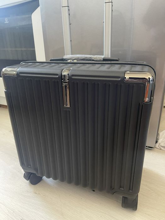 Продам новый чемодан, для ручной клади