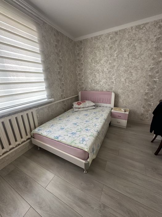 в продаже мебель для спальни