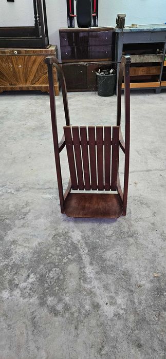 Продавам стара шейна