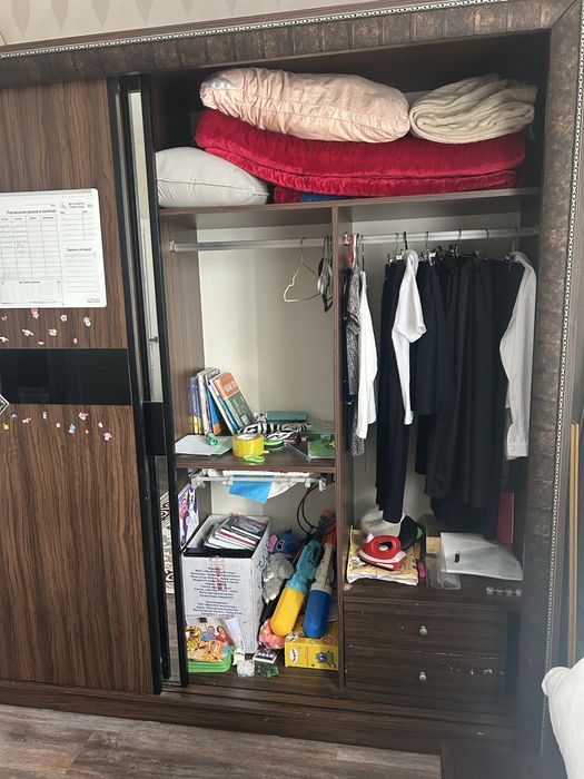 Продается шкаф большой