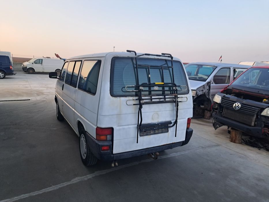 Фолксваген Транспортер Мултиван T4 2.4 D VW T4 Multivan САМО НА ЧАСТИ